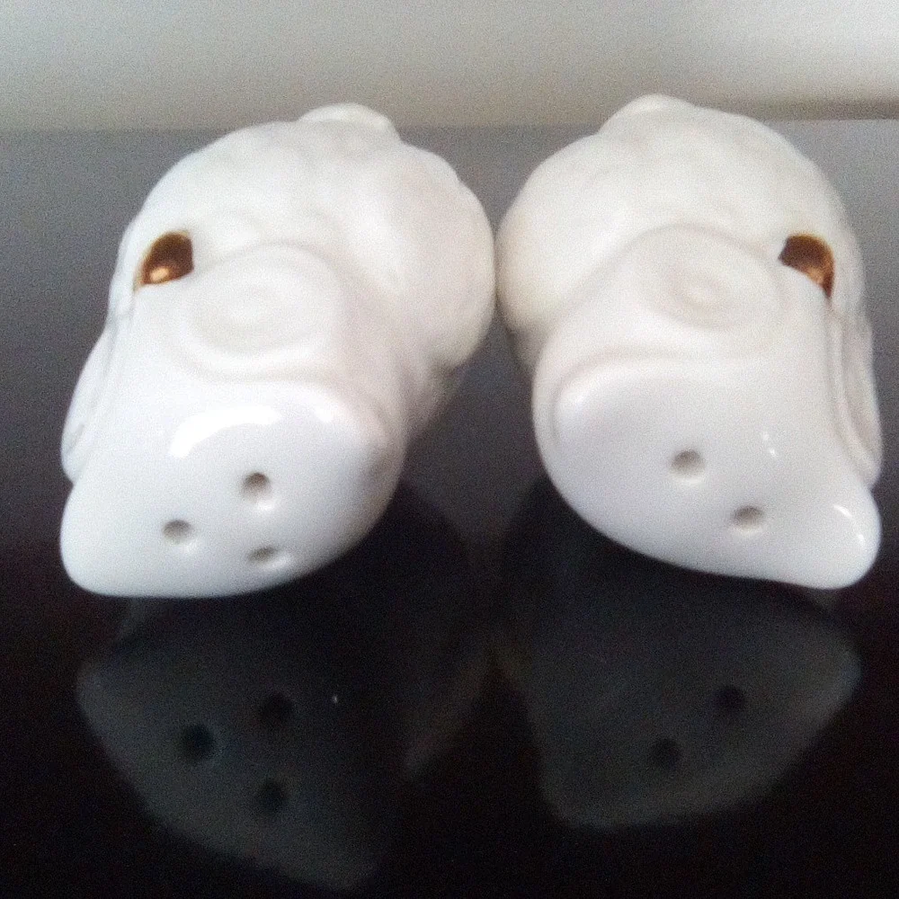 Ceramic White Owl W/Gold‎ Beaks Salt and Pepper Shakers